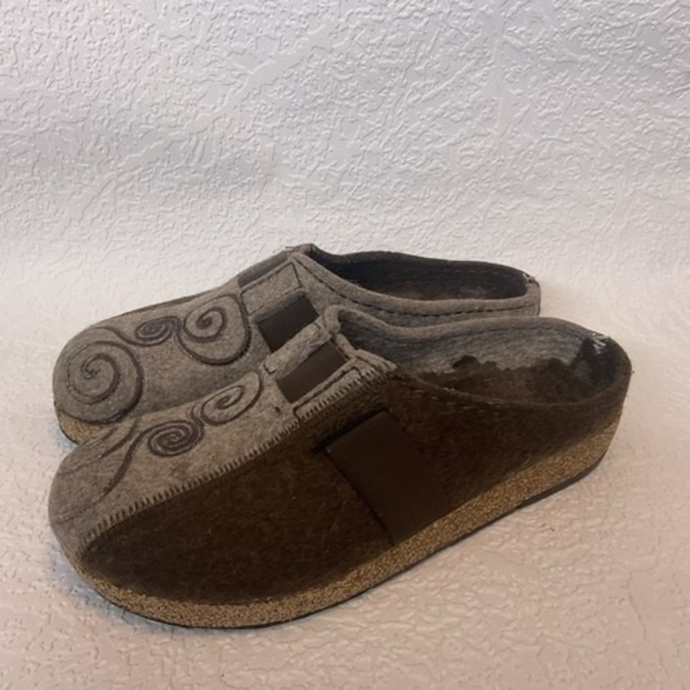 Haflinger Black Embroidered Slip On Mule Clogs Women 36/US5 Germany Wool
